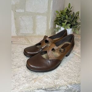 Earth Origins by Earth brown leather “Regina” Low Pump Loafer Heels Sz 11
